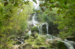 A waterfall beside Naramata Creek trail 2009-08.